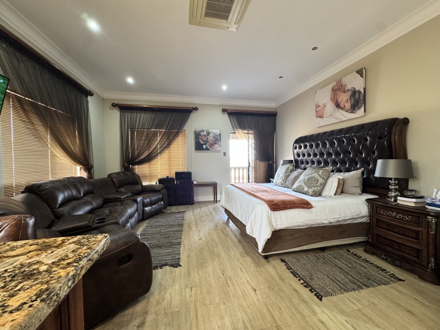 4 Bedroom Property for Sale in Wilkoppies North West